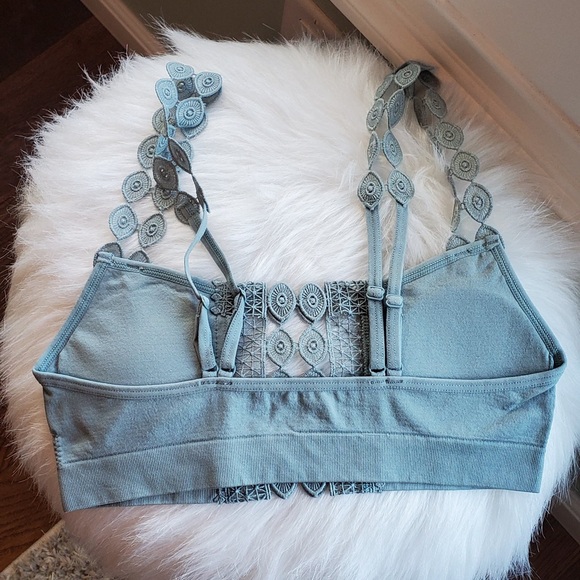 Boho Eye Lace Applique Bralette - Picture 8 of 9